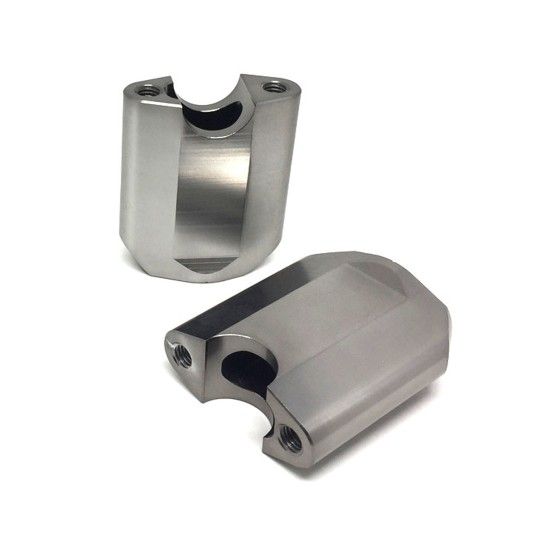ZETA SUPORTE INFERIOR GUIADOR COMP 65MM 2UNID. ZETA SUPORTE INFERIOR GUIADOR COMP 65MM 2UNID.